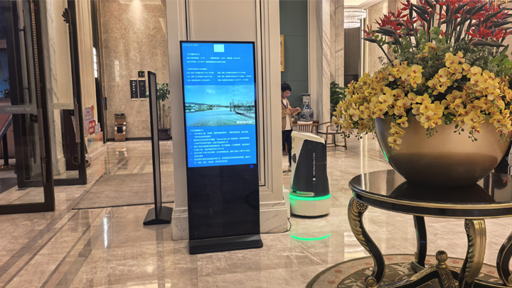 立式廣告機(jī)酒店行業(yè)應(yīng)用案例解決方案