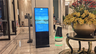 立式廣告機(jī)酒店行業(yè)應(yīng)用案例解決方案